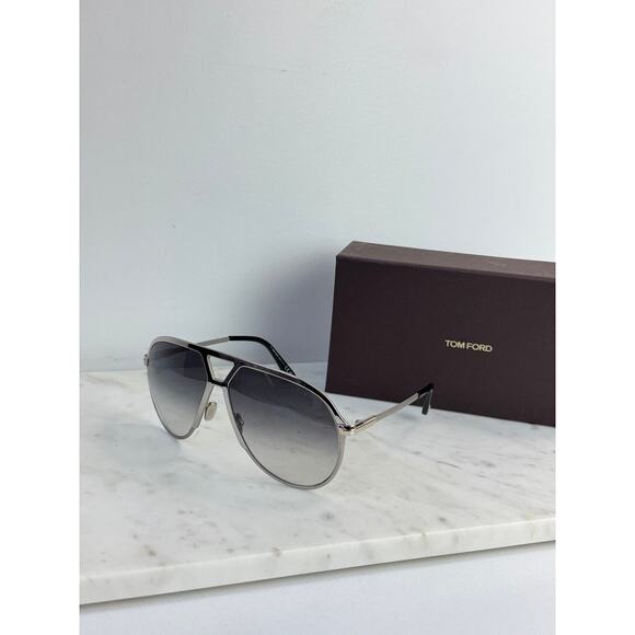 NEW Tom Ford FT1060 Xavier Aviator Sunglasses Silver - Picture 3 of 8